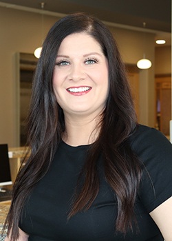 Dental assistant Rachelle